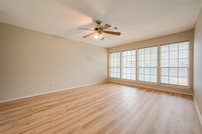 Building Photo - 15511 Rana Ct