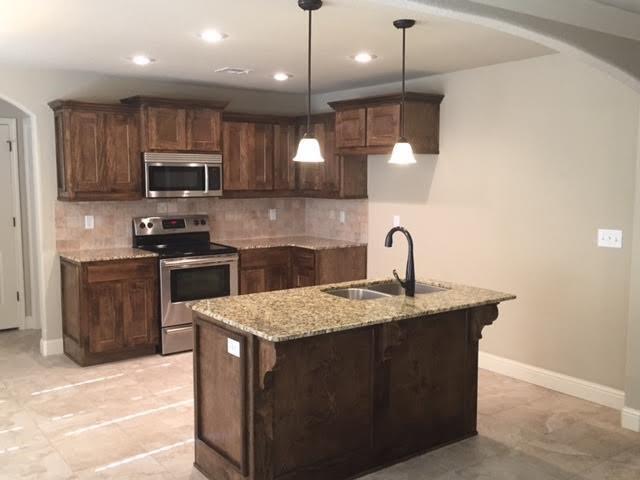 Building Photo - 2905 SW Tanglewood Ave