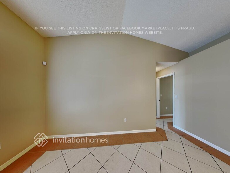 Building Photo - 7792 Indian Ridge Trail N