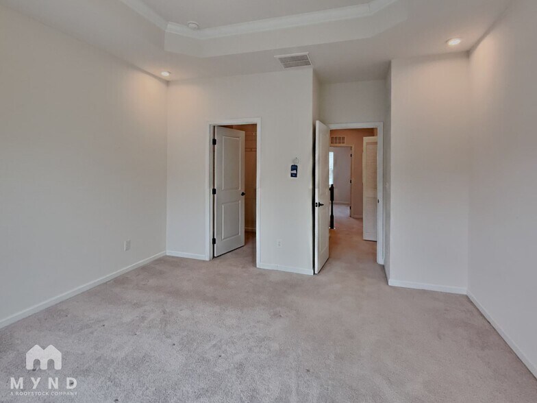 Building Photo - 10868 Overlook Mountain Dr