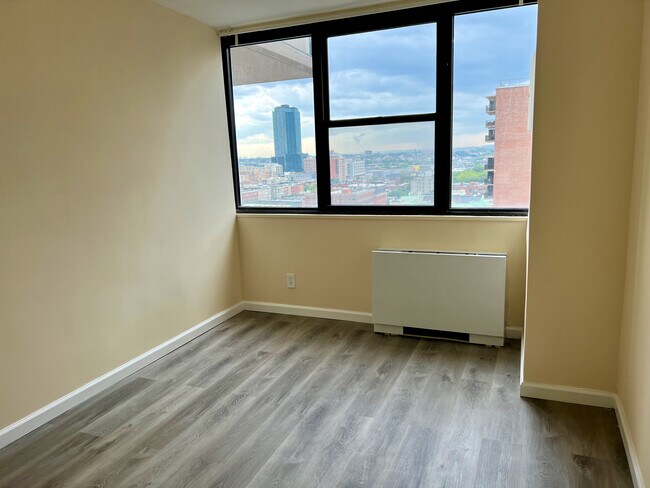 Building Photo - 270 Marin Blvd