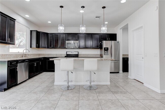 Building Photo - 7141 Tavita St