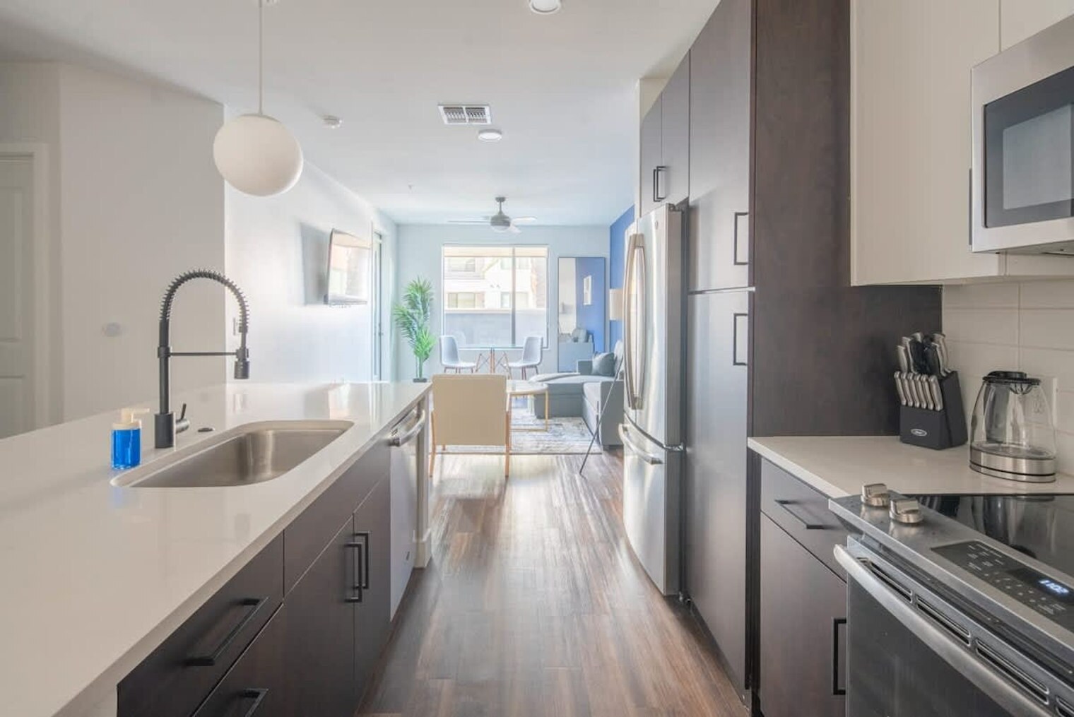 Building Photo - 701 W Rio Salado Pkwy