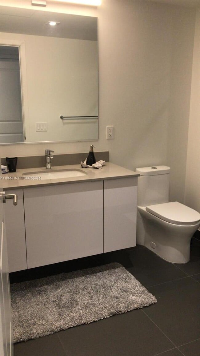 Building Photo - 1600 NE 1st Ave