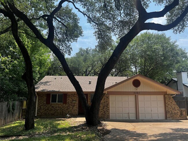 Primary Photo - 5101 Meadow Creek Cove
