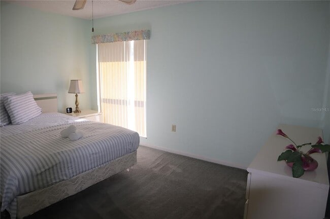 Building Photo - 1389 Pine Ridge Cir E