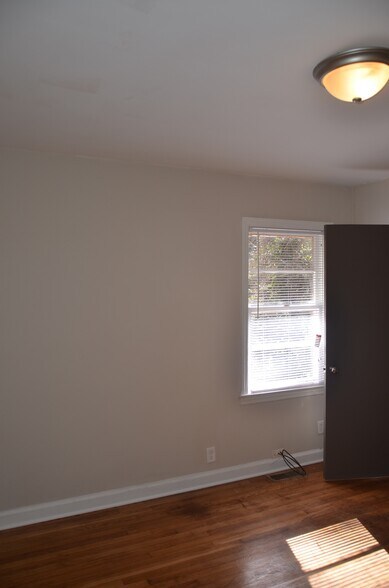 Building Photo - 3411 Lark Lane