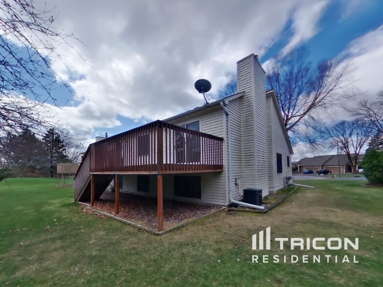 Building Photo - 4350 Thornhill Ln
