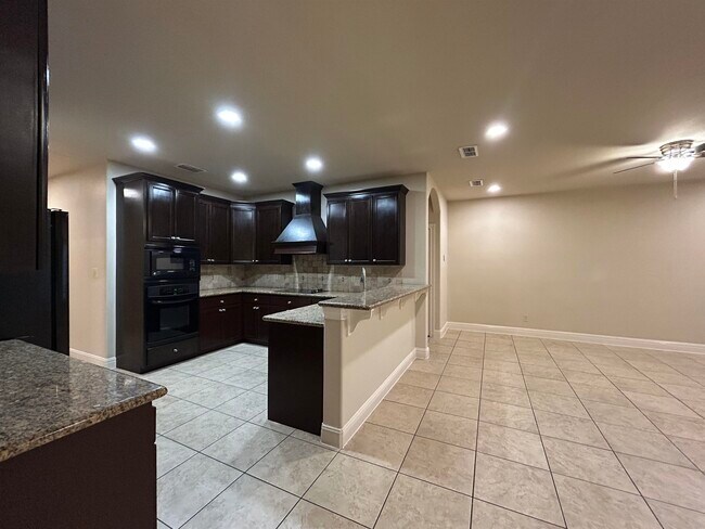 Building Photo - 3335 Hagen Lp