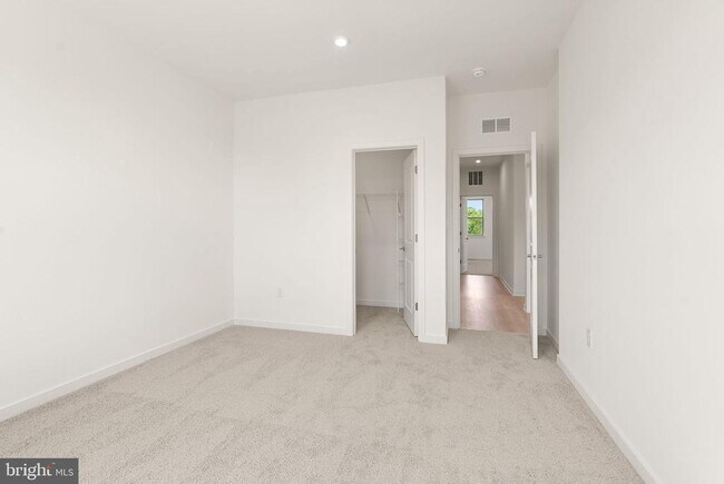 Building Photo - 6230 Folly Ln
