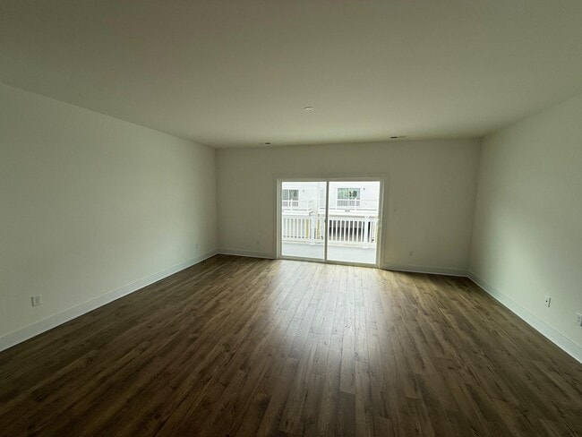 Building Photo - 15342 Oasis Sun Aly