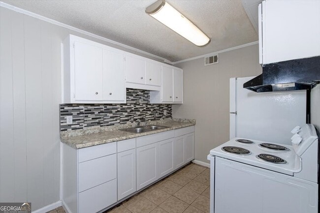 Building Photo - 1232 12th St