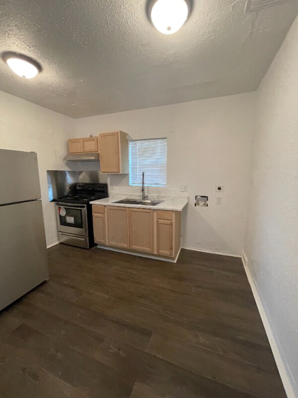 Building Photo - 11326 Flores Luna Rd