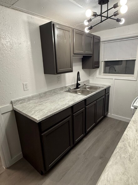 Building Photo - 208 Morning Dr