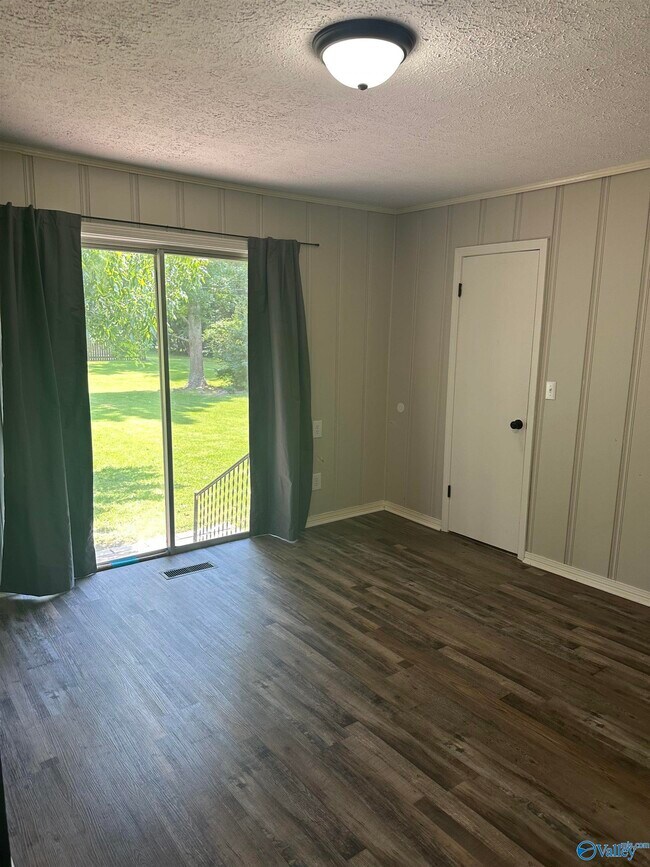 Building Photo - 407 Pecan Ave