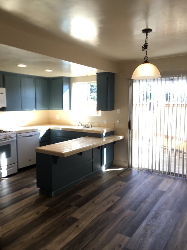 Building Photo - 509 E Park Ave