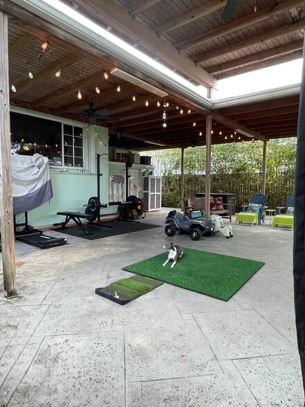 Building Photo - 5840 SW 5th St