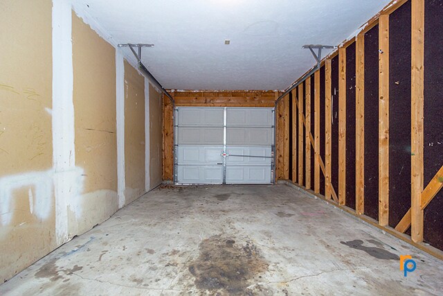 Building Photo - 3445 Portia St