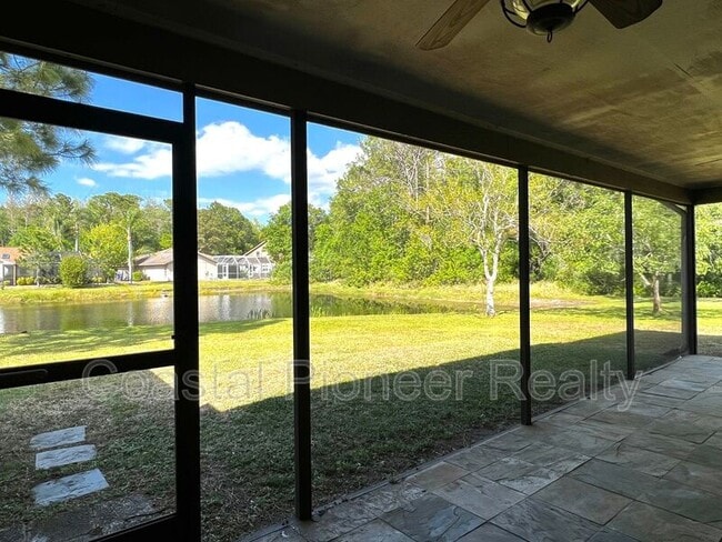 Building Photo - 3233 Oakwood Pl