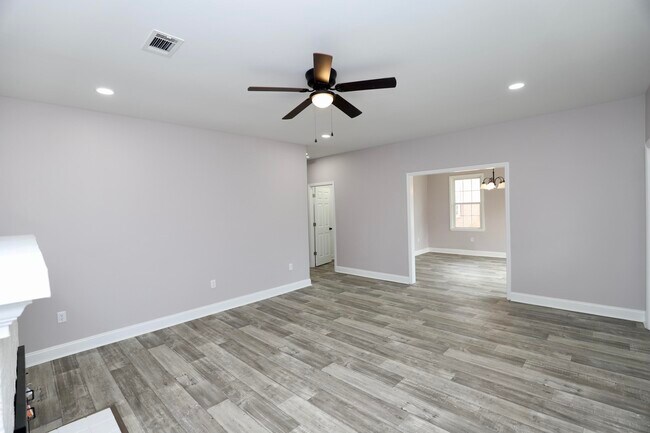 Building Photo - 11 Kendrick St