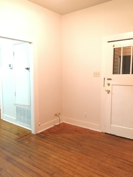 Building Photo - 505 Wilmington Ave