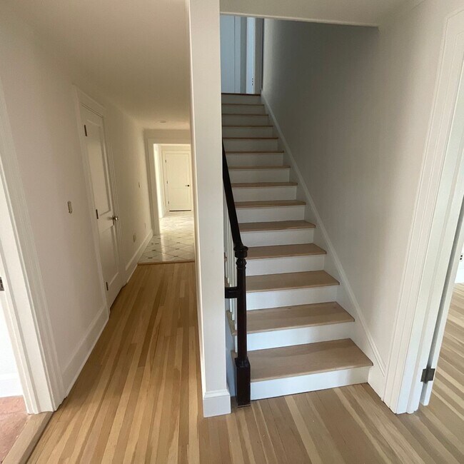 Building Photo - 0 Macdonough Place