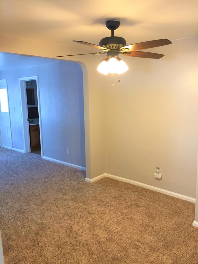 Building Photo - 76 1st St