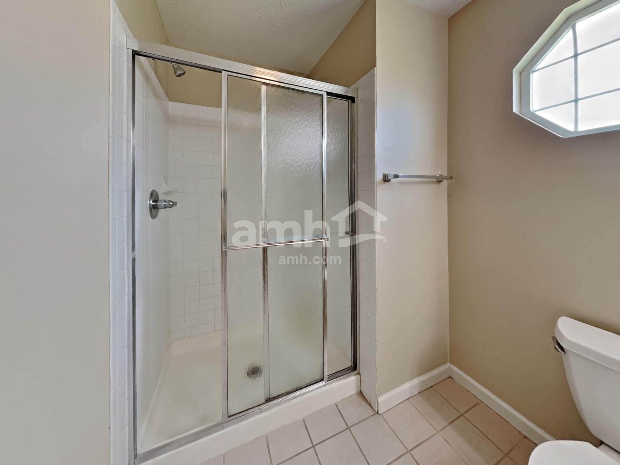 Building Photo - 529 Austrian Way