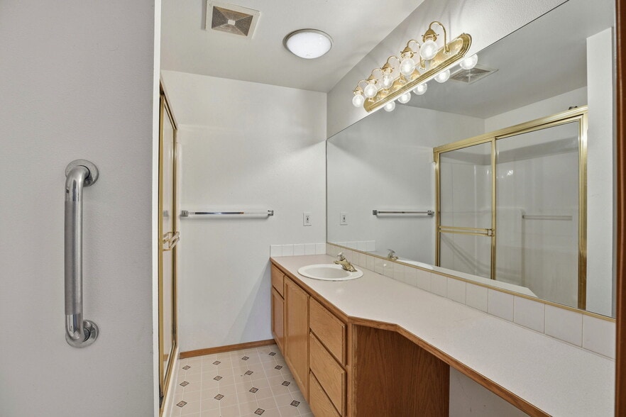 Building Photo - 15119 182nd Ave SE