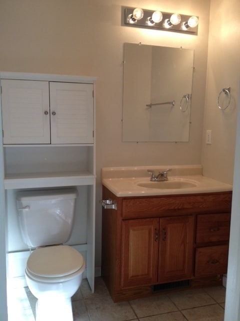 Building Photo - Single Family Home in Branson
