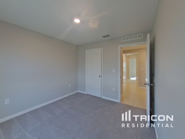 Building Photo - 1147 Moyle Way
