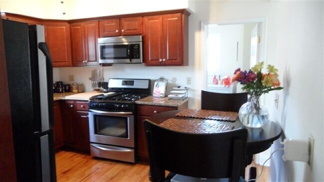 Building Photo - 501 Rahway Ave