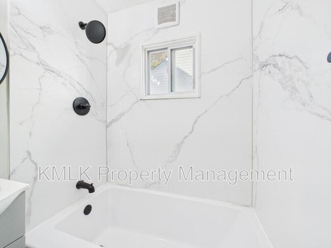 Building Photo - 2475 Ogden Ave