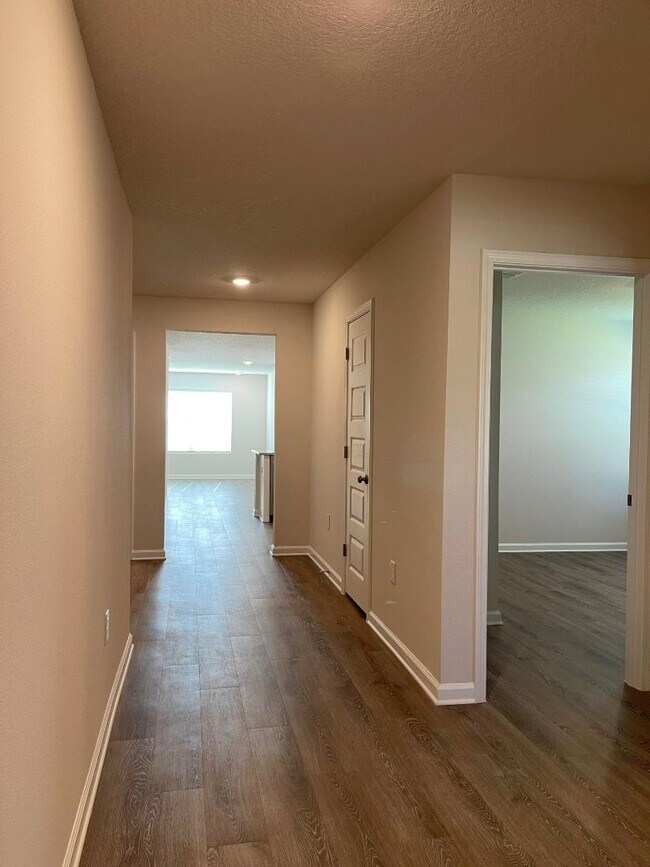 Building Photo - 3994 Whitetail Ln