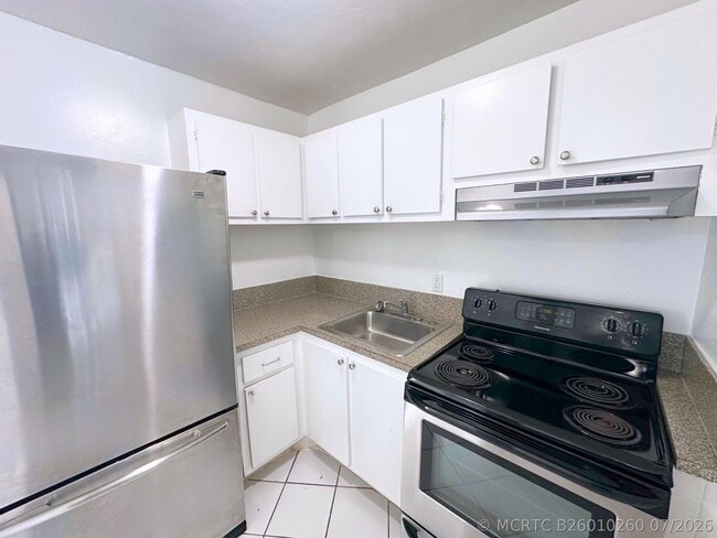 Building Photo - 519 W Kalmia Dr