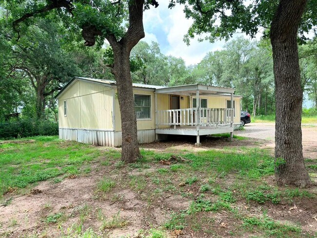 Building Photo - 8607 Burleson Manor Rd
