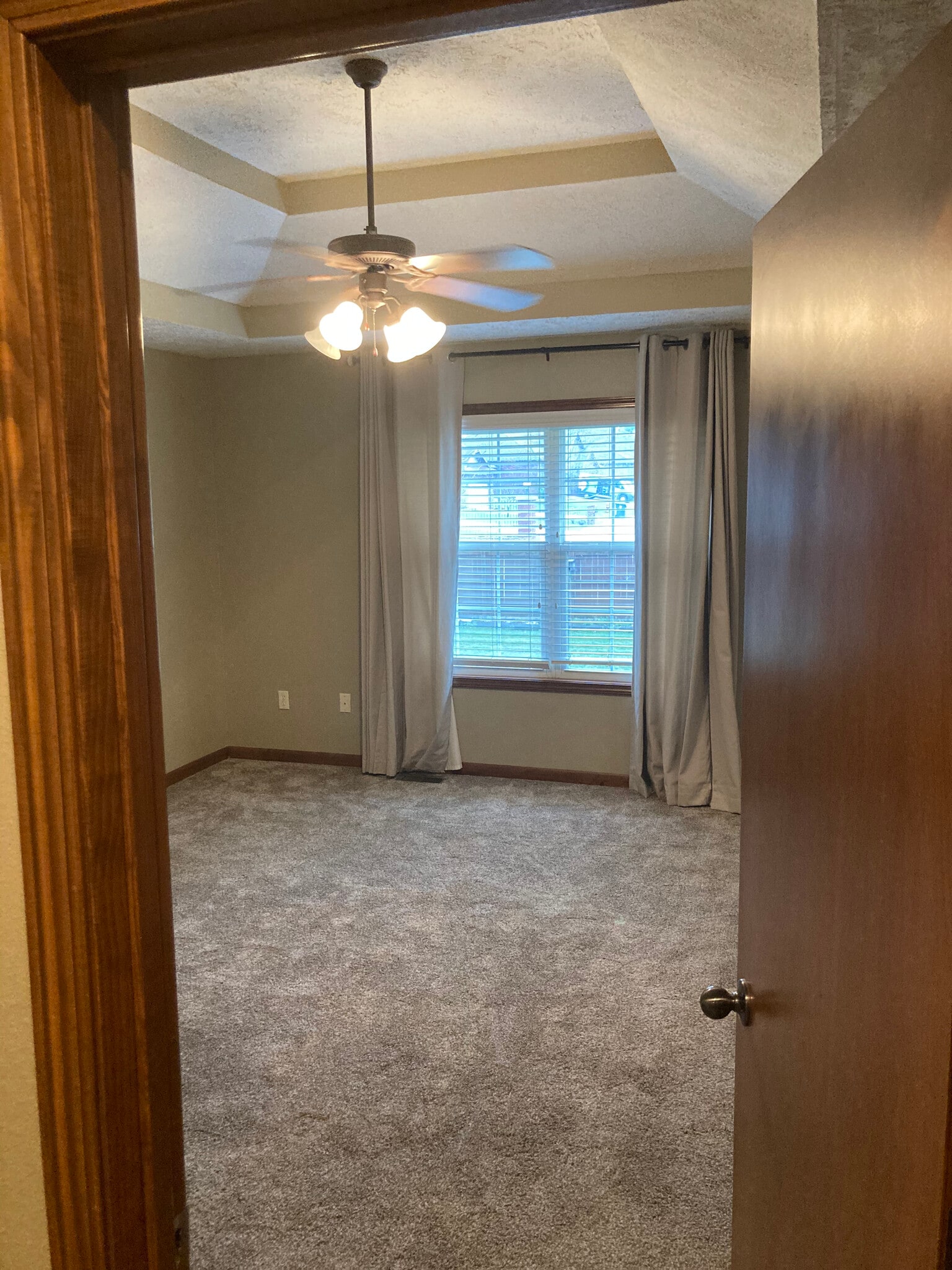 Building Photo - 502 Pepper Hill Dr