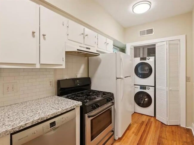 Building Photo - 4018 Garrott St
