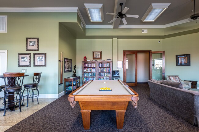 Building Photo - Knoxville 37920 - Riverfront Condo for Ren...