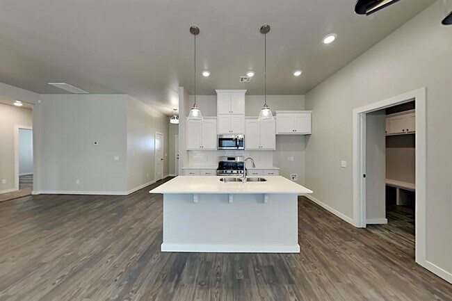 Building Photo - 7001 Elk Canyon Rd