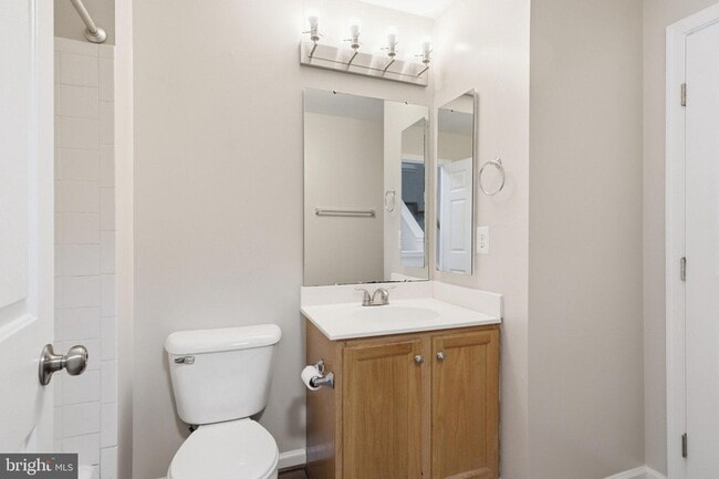 Building Photo - 986 Harrison Cir