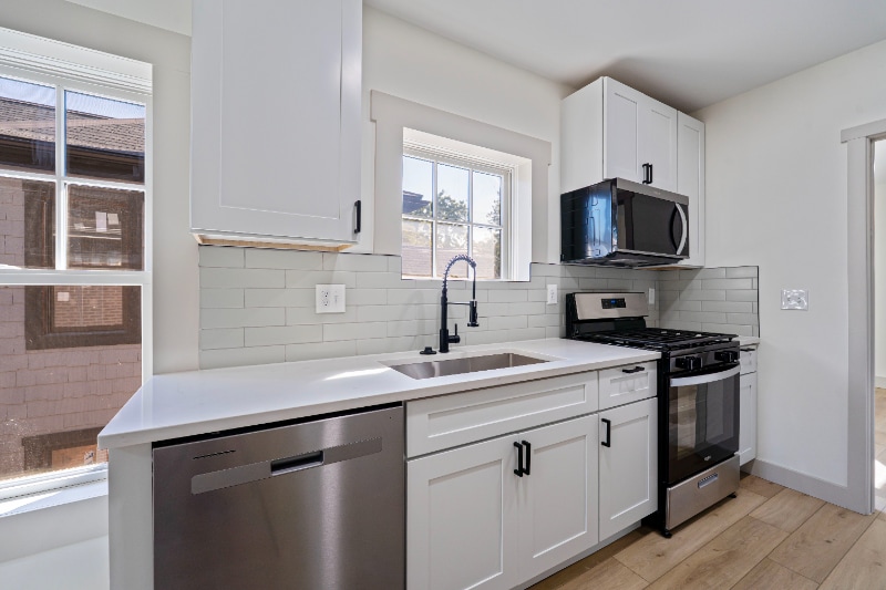 Building Photo - 605-607-607 S Champion Ave