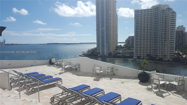 Building Photo - 335 S Biscayne Blvd