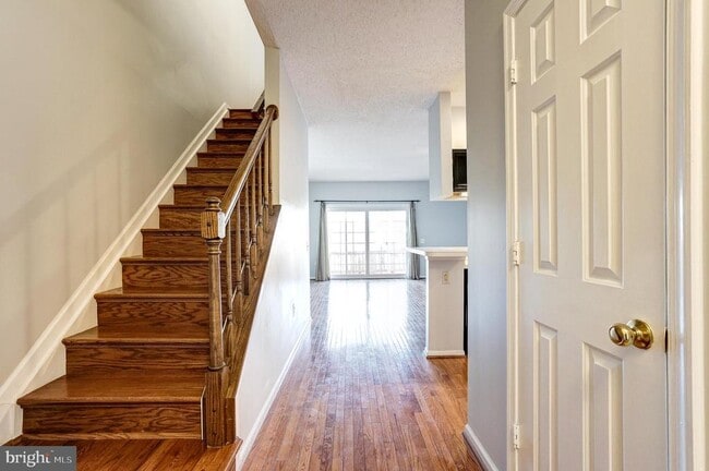 Building Photo - 12111 Wedgeway Pl