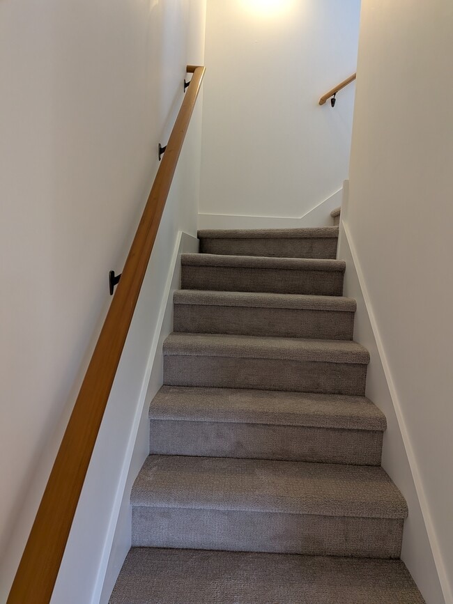 Building Photo - 117 S 2nd St