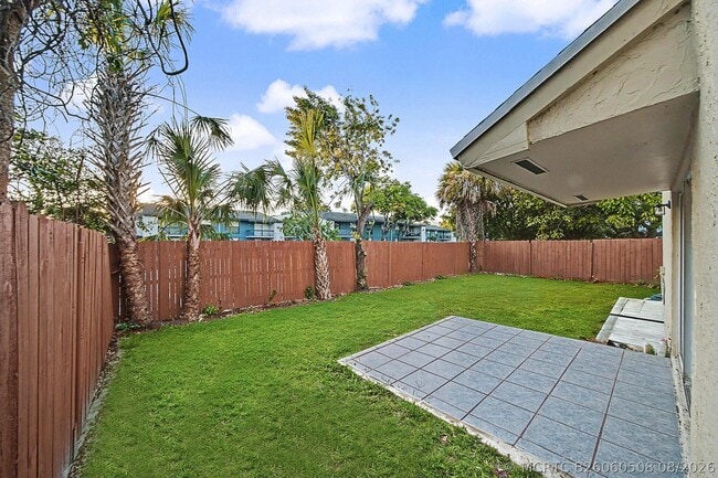 Building Photo - 5789 Woodland Point Dr