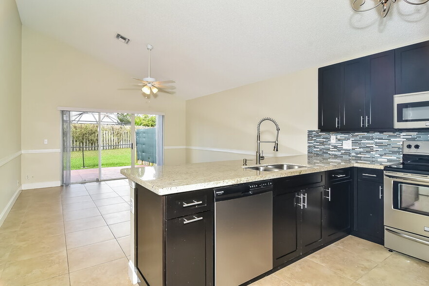 Building Photo - 22457 Middletown Dr