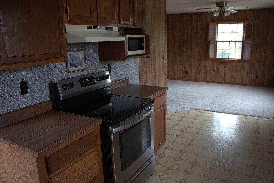 Building Photo - 10903 N College Ave