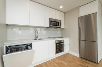 Building Photo - 2 bedroom in Cambridge MA 02139