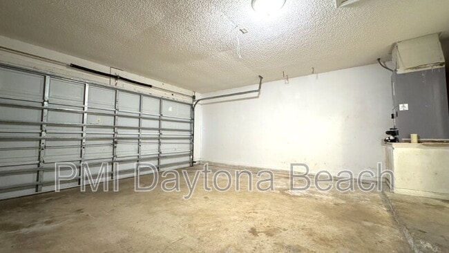 Building Photo - 112 Karas Trail